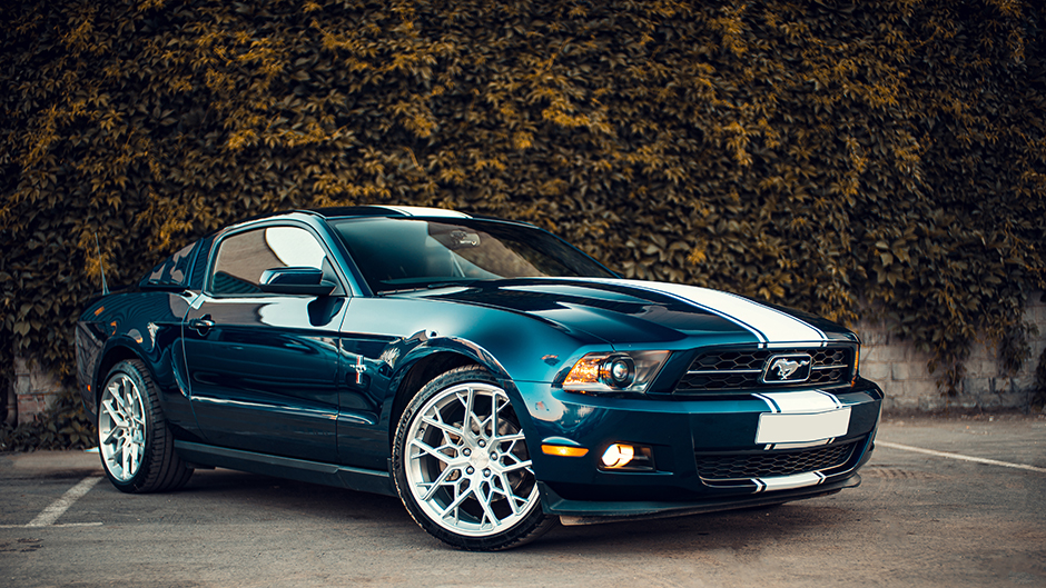 Ford Mustang 2011 на кованых дисках SKILL Wheels
